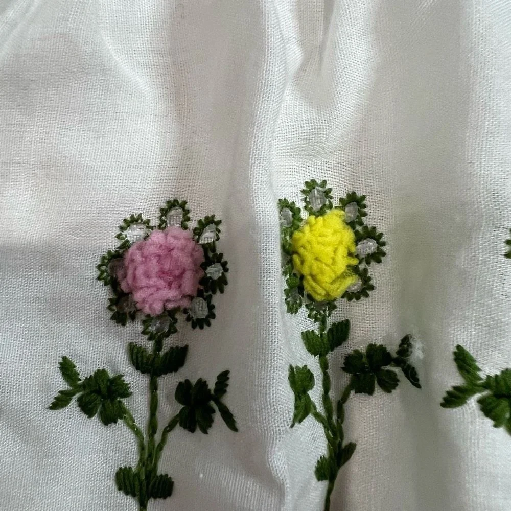 Vintage White‎ Ruffled Pom Pom Flowers Curtain